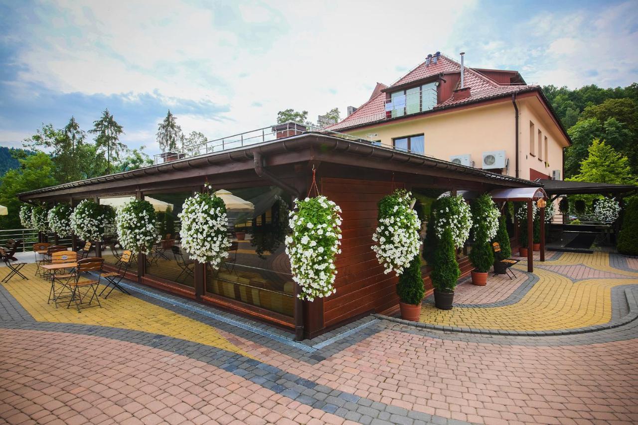 Hotel Laziska Czchow Exterior photo